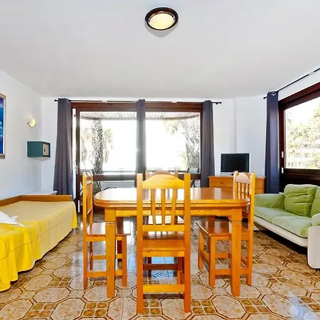 Roma 1 Apartment *